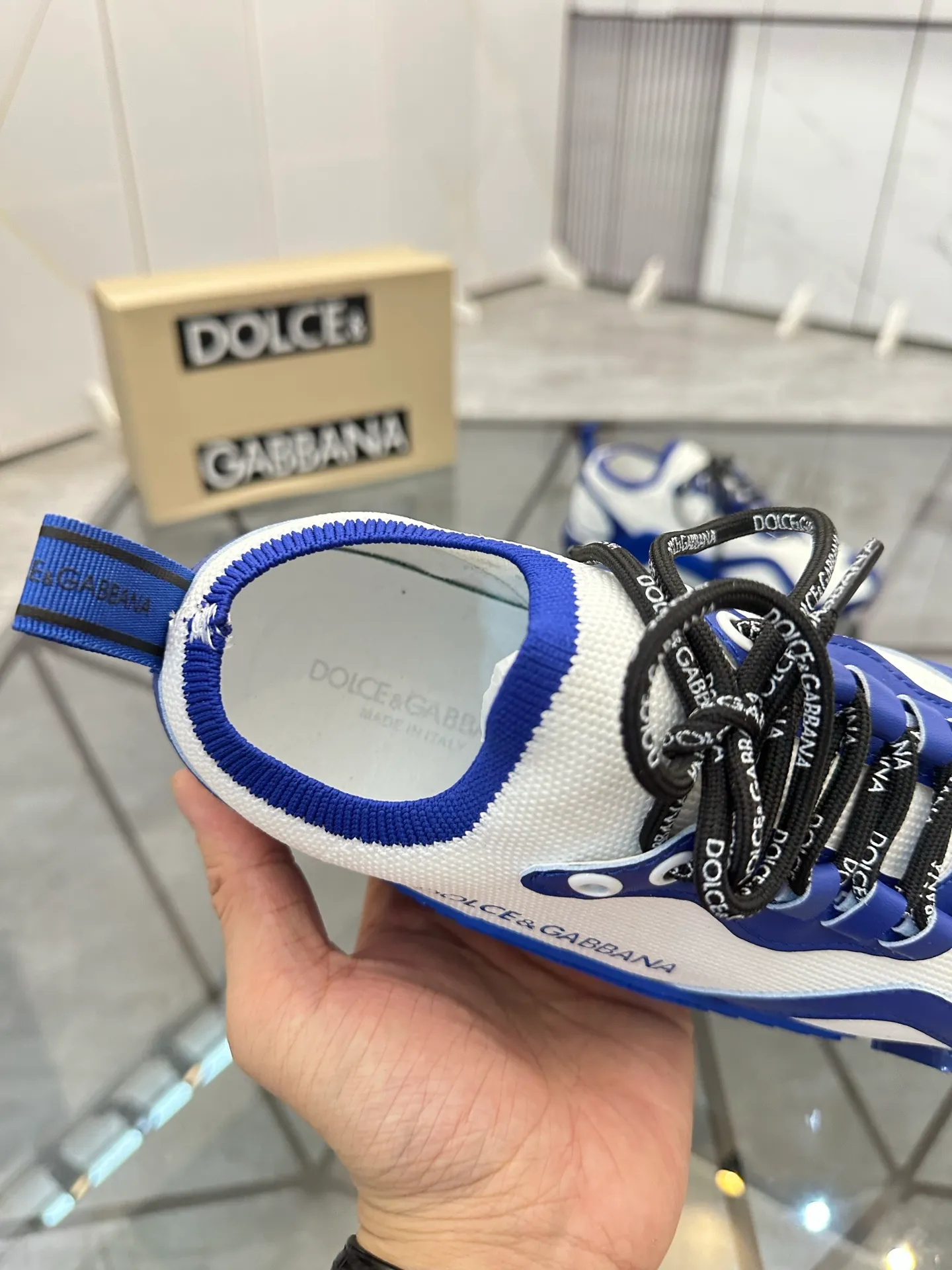 Men's shoes: 💰P460¥ Product trademark: DG "Dolce & Gabbana*" low-top sneakers Regular size: 35-44 (can be customized to 45.46.) Couple style Product materials: Upper imported cowhide stitching original material, breathable lining, original outsole. Number: 803